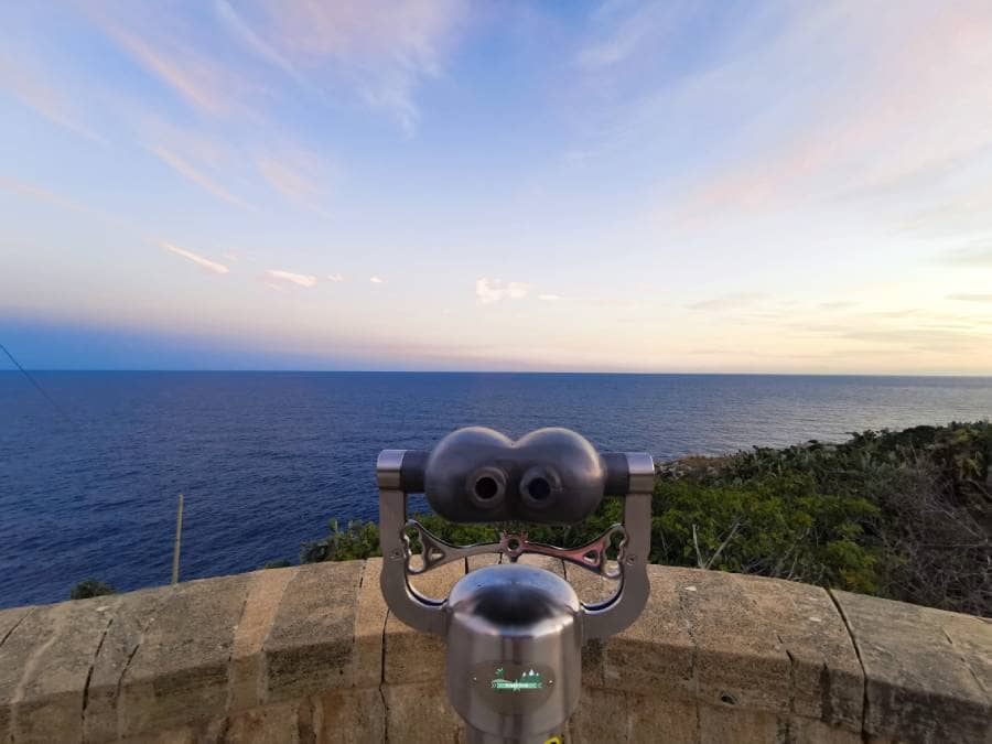 telescope-sea-horizon-Santa-Maria-di-Leuca-Salento-Apulia-TripOrTrek