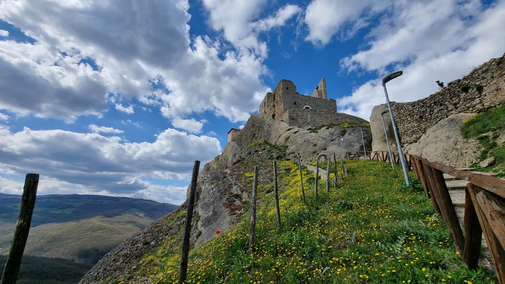 Borghi da scoprire nella Basilicata rurale: un viaggio tra arte, artigianato, cultura e sapori autentici
